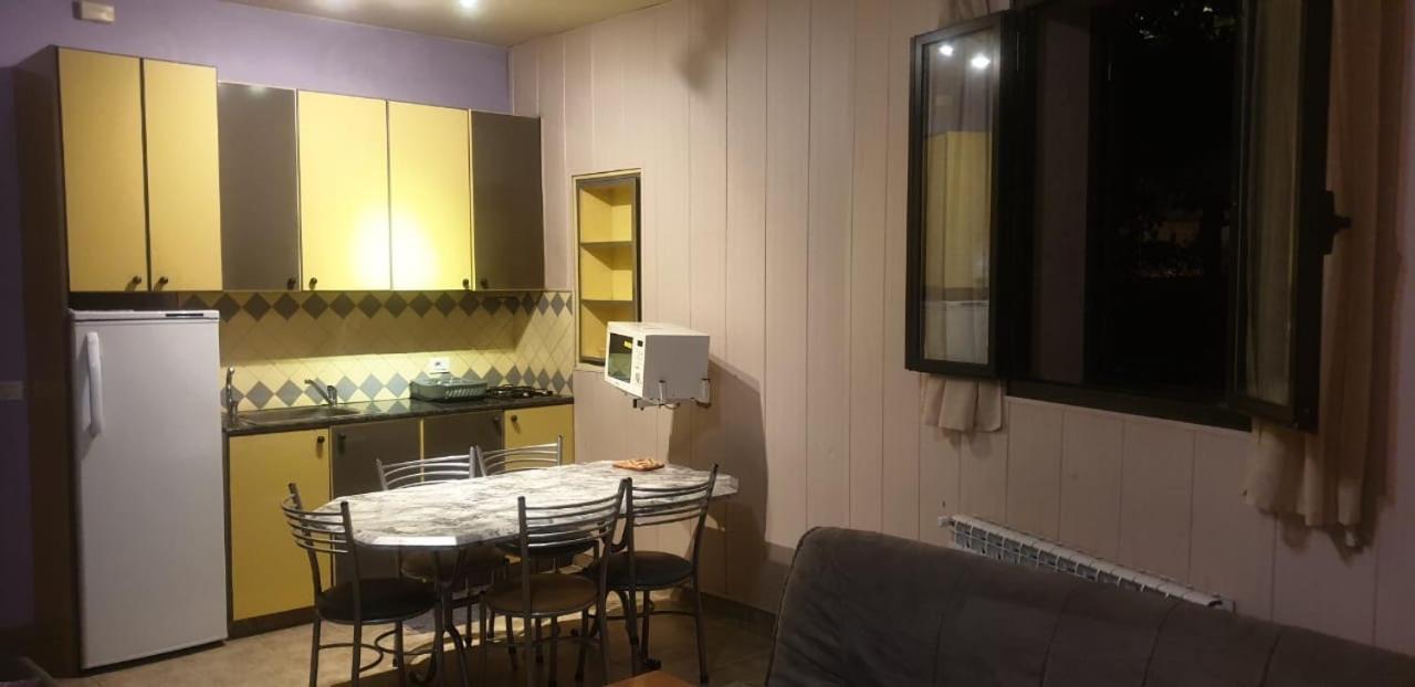 Stone Chalets Fārayyā Eksteriør billede